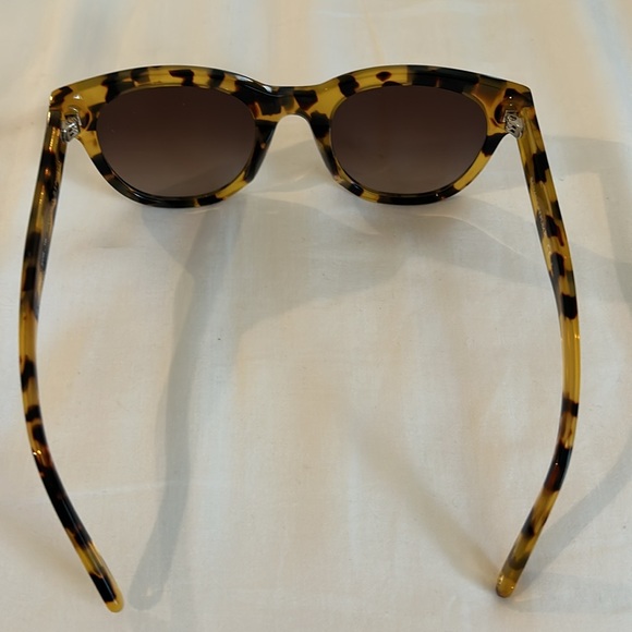 New banana republic tortoise shell sunglasses measurements 50 22. - Picture 3 of 9